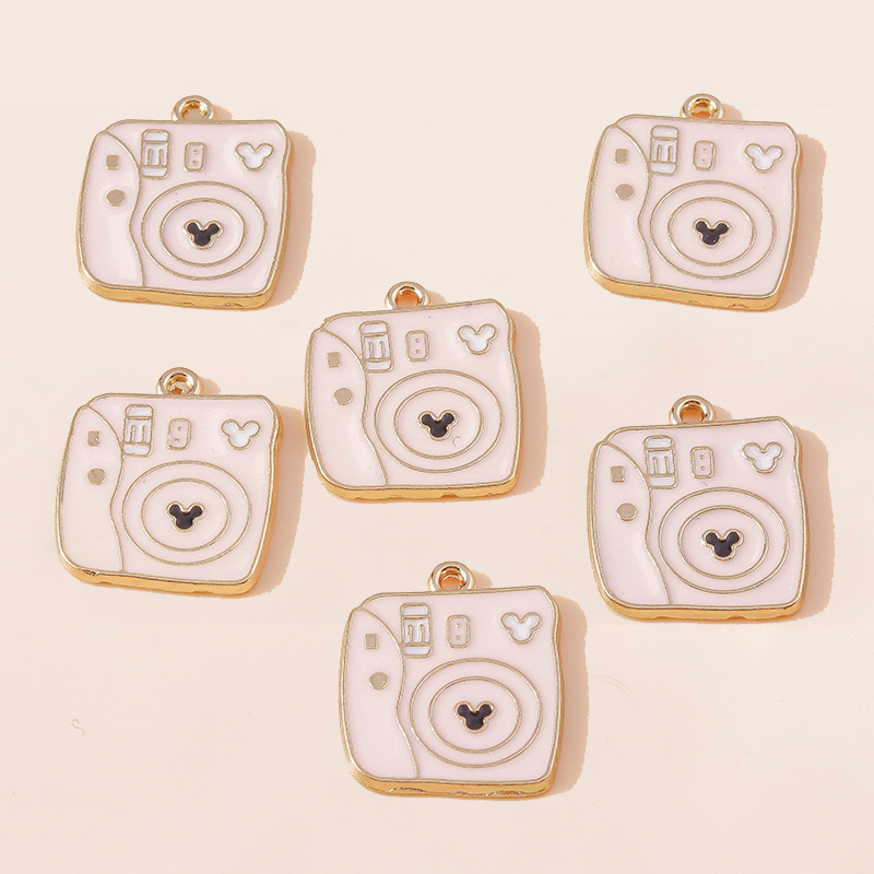 Jewelry Making Videos - 10 ชิ้น 15*18 มม. จี้น่ารักเคลือบสีชมพูรูปกล้องสำหรับ DIY