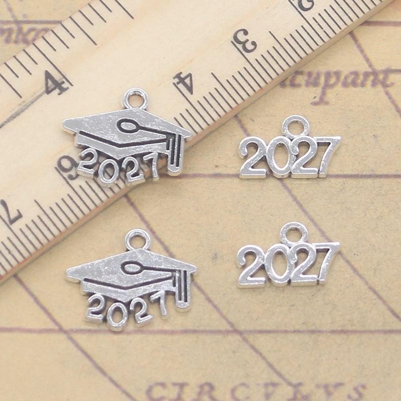 Jewelry Making Diploma - จี้รูปหมวกสำเร็จการศึกษา 2027 และประกาศนียบัตร 2028 จำนวน 30