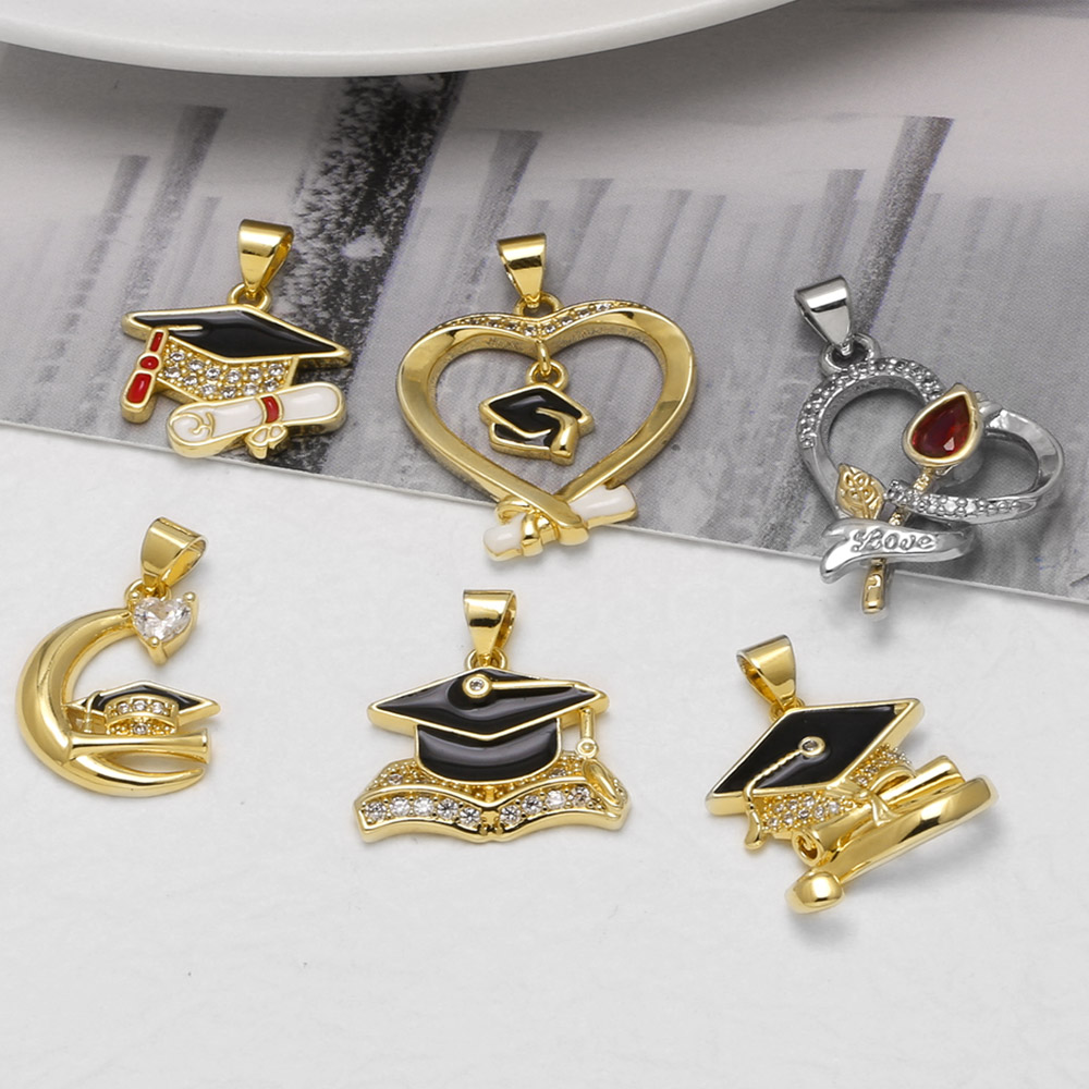 Jewelry Making Diploma - OCESRIO หมวกสำเร็จการศึกษา ป้ายปริญญา ทองแดงชุบทอง รูปหัวใจ พระจันทร์