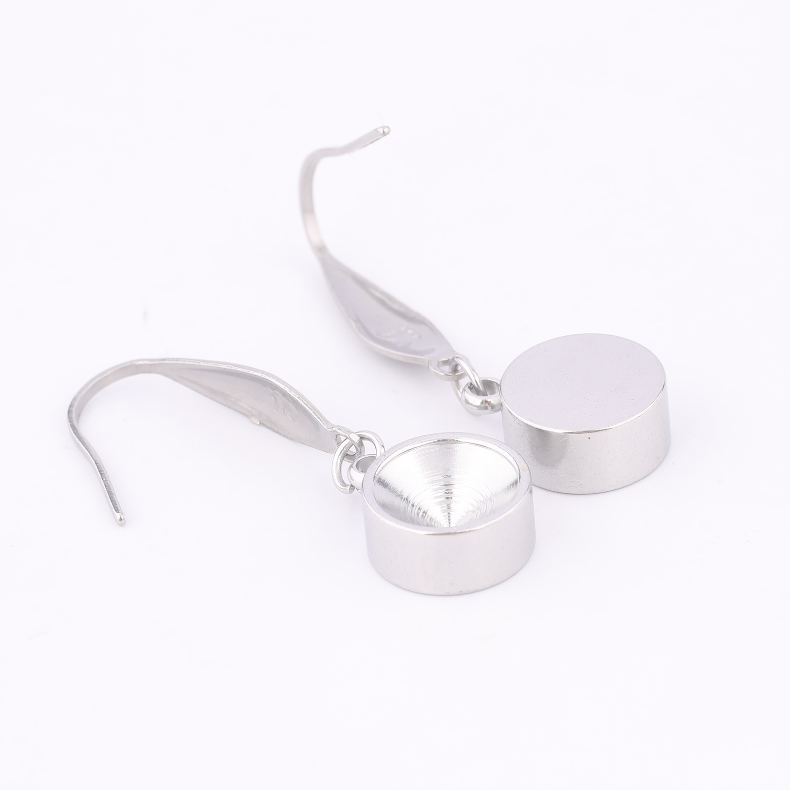 ตัวเรือนต่างหูสแตนเลสแบบมีฐานส - Jewelry Making Stones บทวิจารณ์และราคา