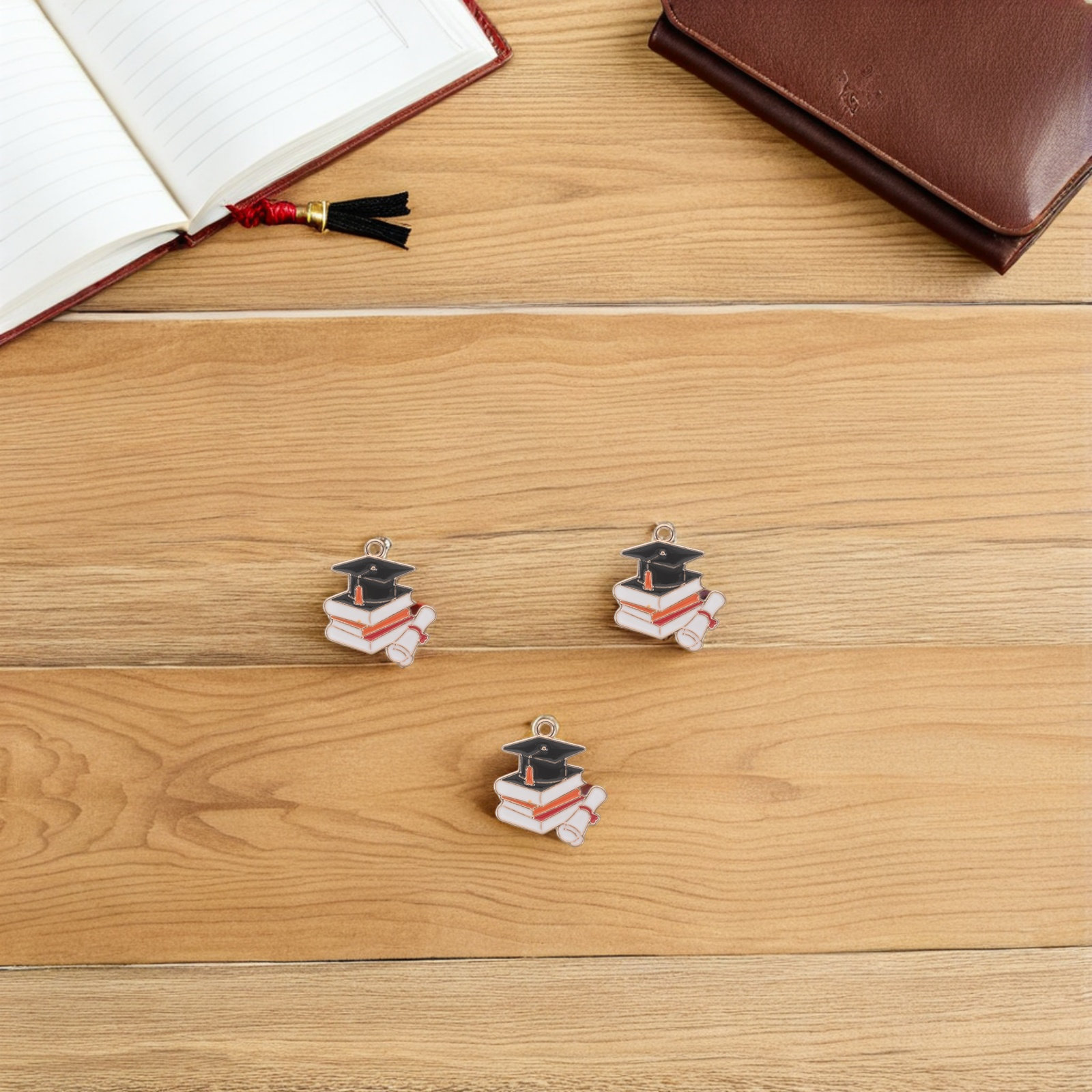 จี้รูปหมวกบัณฑิต 50 ชิ้น ทำจาก - Jewelry Making Diploma บทวิจารณ์และราคา